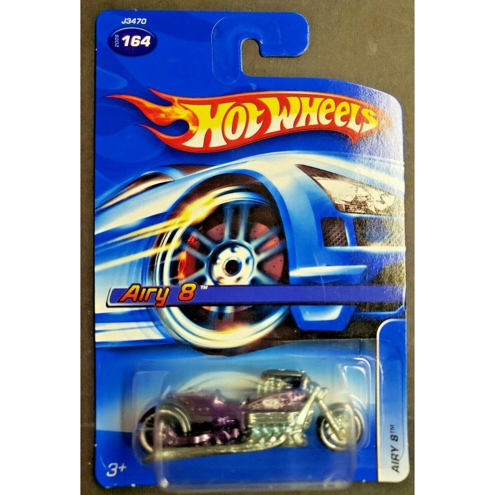 2006 Hot Wheels Airy 8 Silver Motorcycle Purple / White HW9